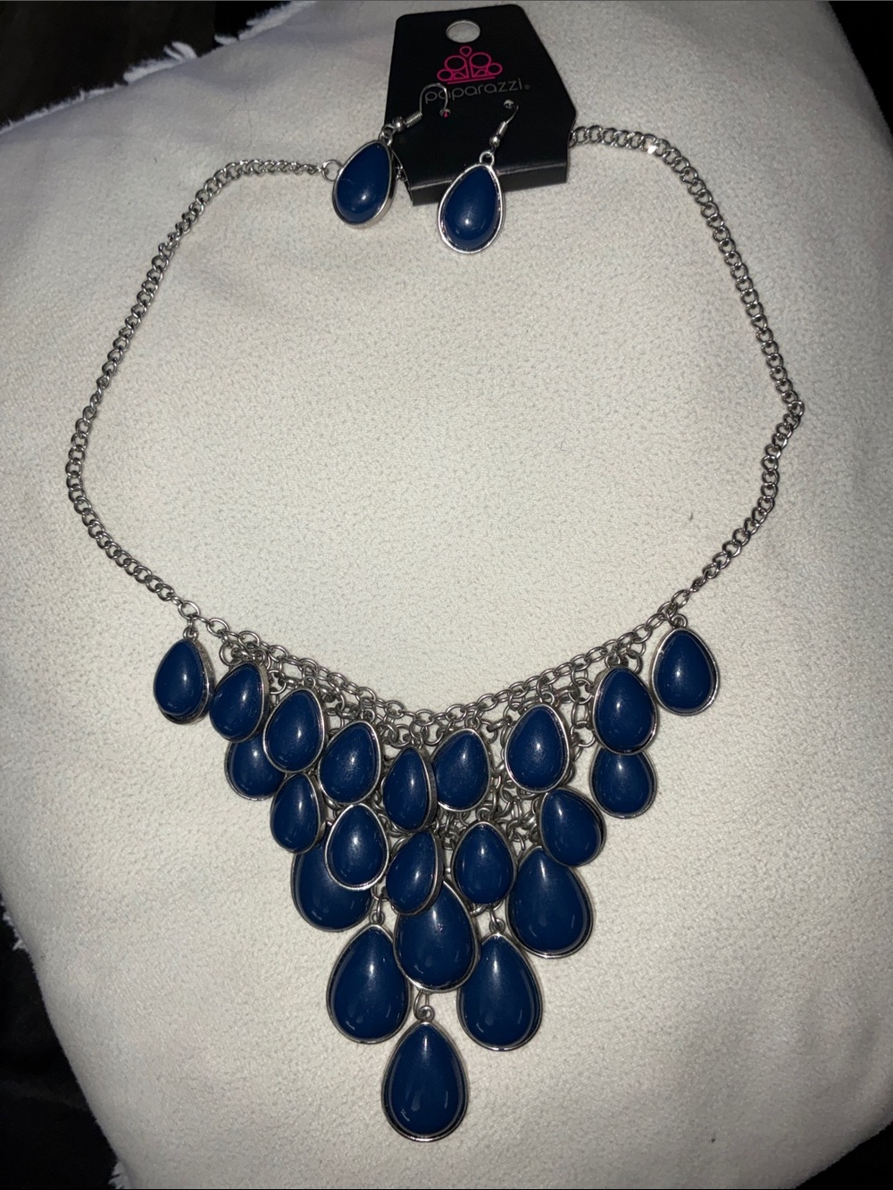 paparazzi Deep Blue Teardrop Bib Necklace and Earrings Set